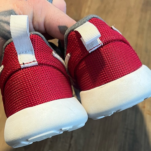 Nike Roshe one Red Youth size 1 - Picture 5 of 8